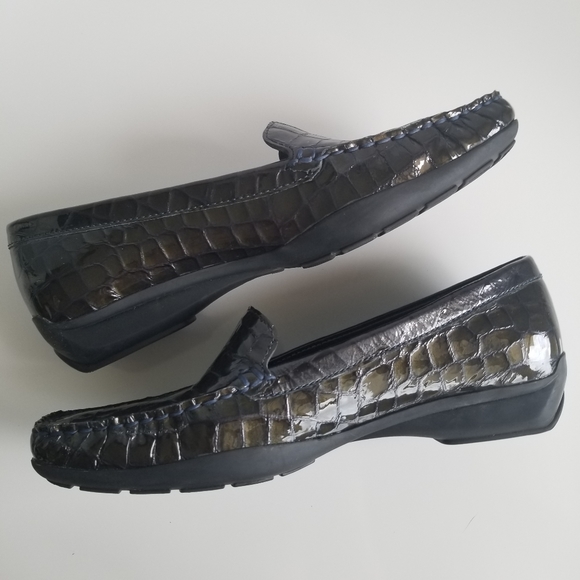 Jones Bootmaker Leather Croc Gunner Loafer - Picture 8 of 11